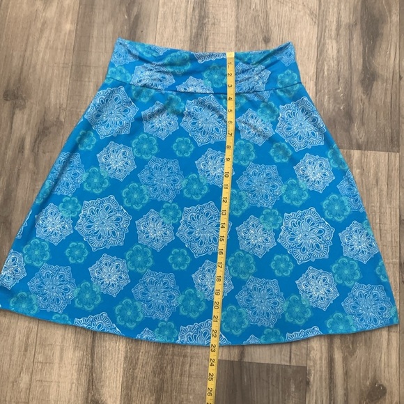Tranquility Medium Ocean Blue With Beautiful Summer Design Skirt - Picture 4 of 9